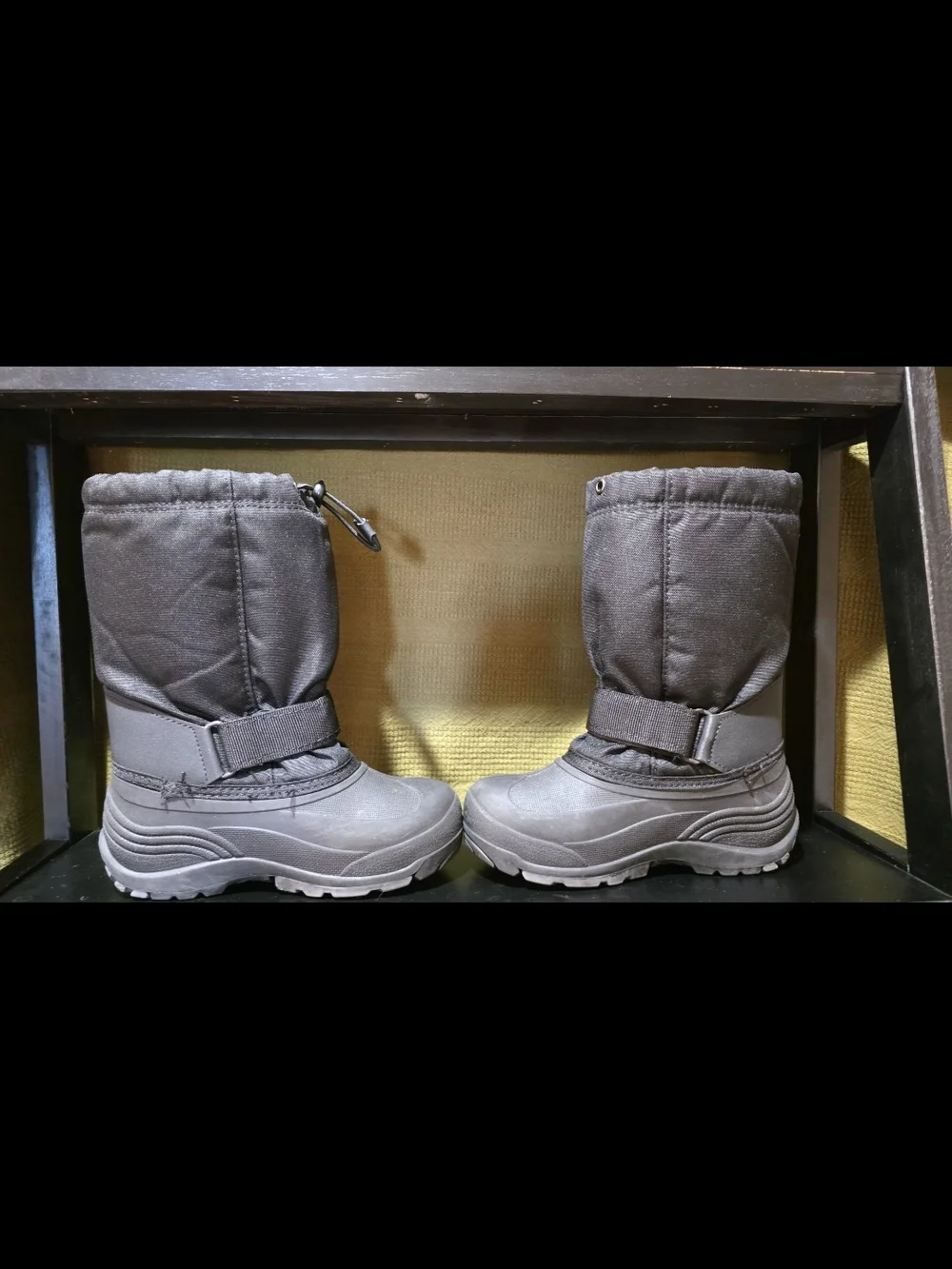 Kamik Kids Snow Boots in Dark Gray